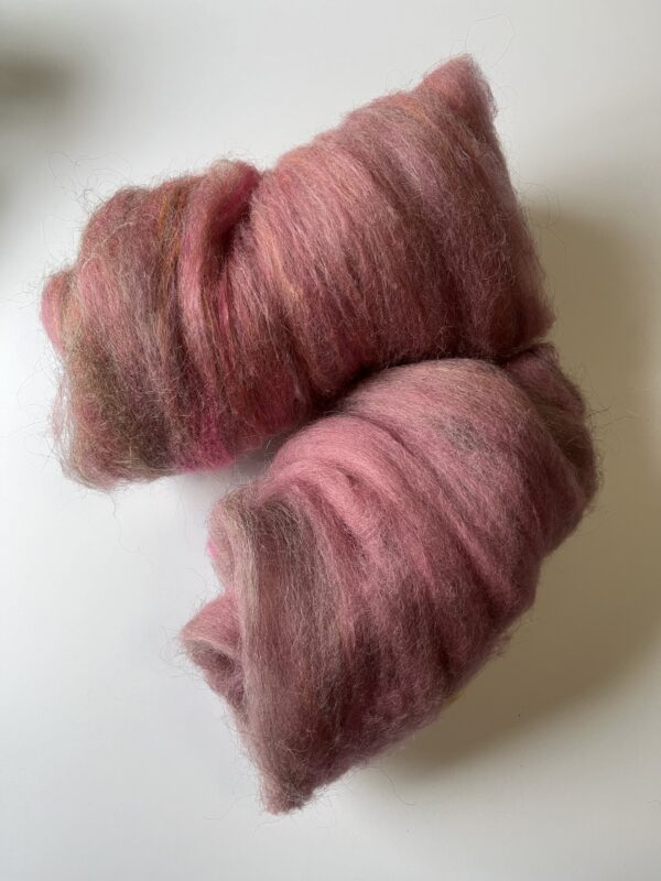 Art Batt Pink Blush : Gotland Top, Corriedale, Merino, Bamboo, Wensleydale